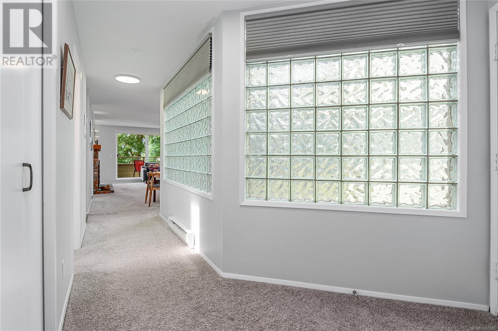 Property at 308C 2250 Manor Pl image 3