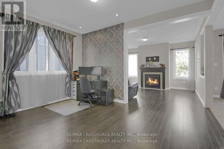 Property at 906 WHIMBREL WAY image 5