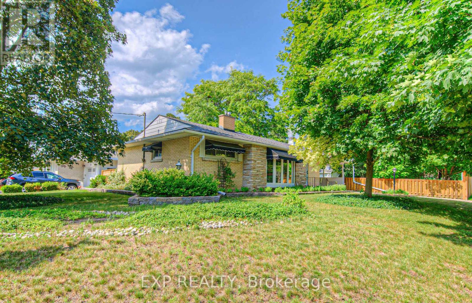 Property at 56 CARDINAL CRESCENT S image 4
