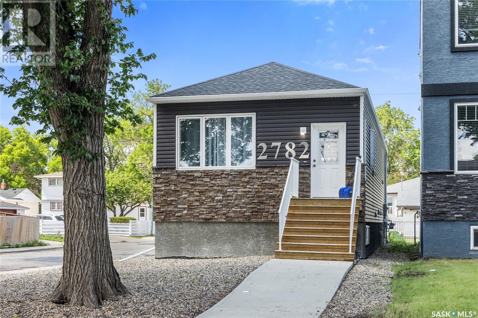 Property at 2782 Francis STREET image 1