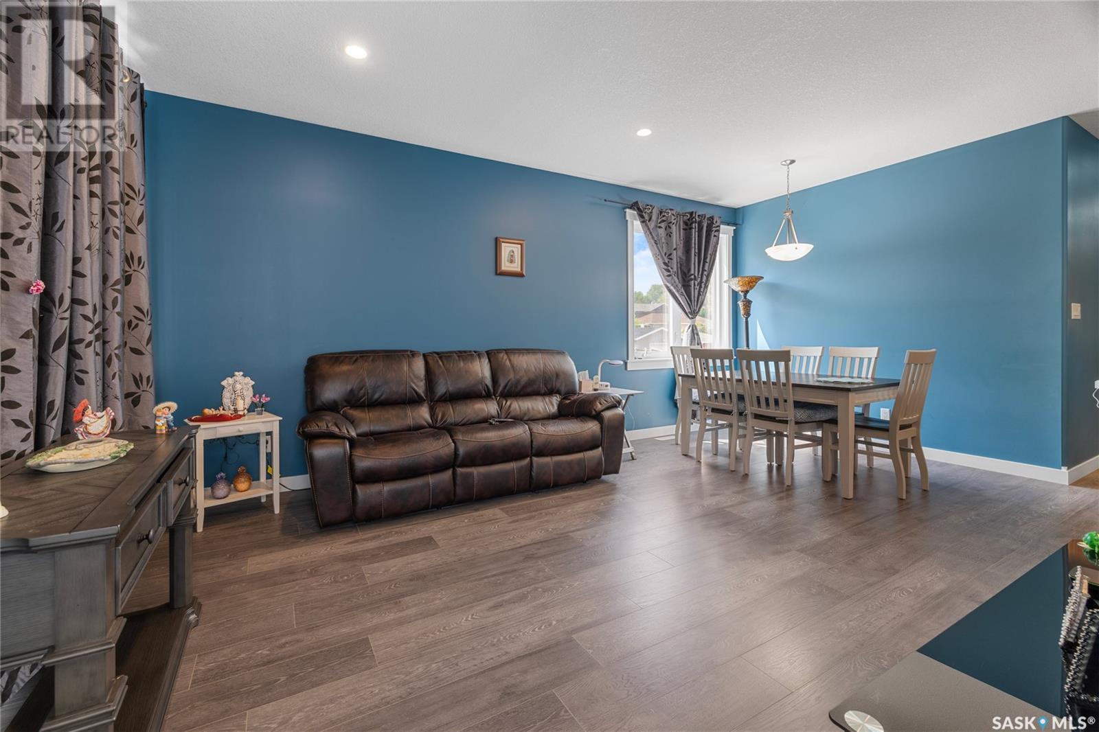 Property at 2782 Francis STREET image 4