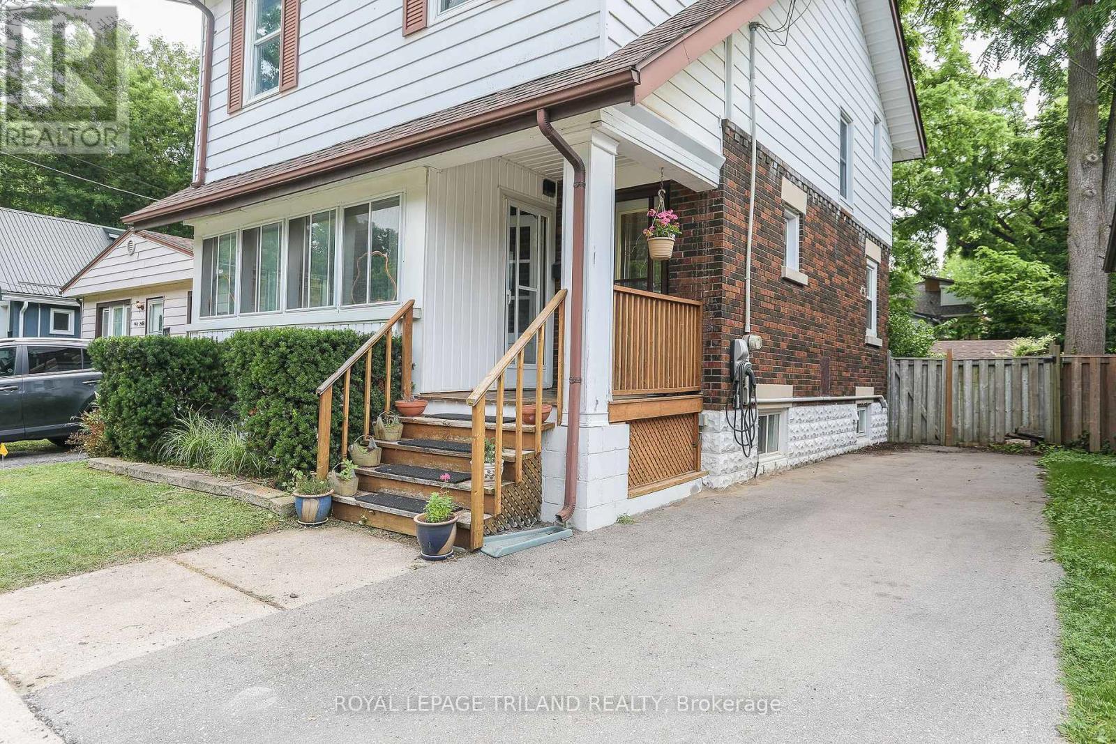Property at 8 CAWRSE STREET image 3