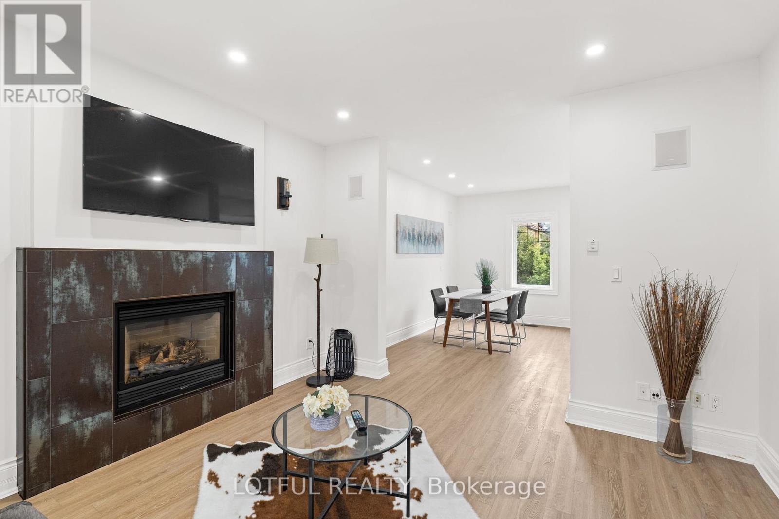 45 Hampton Avenue, Ottawa, Ontario  K1Y 0N1 - Photo 5 - X12283410