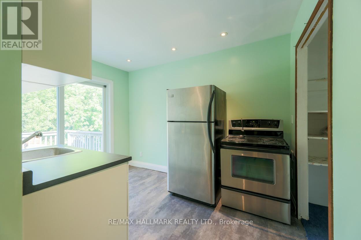 30 Lawlor Top Floor Avenue, Toronto, Ontario  M4E 3L7 - Photo 2 - E12283403