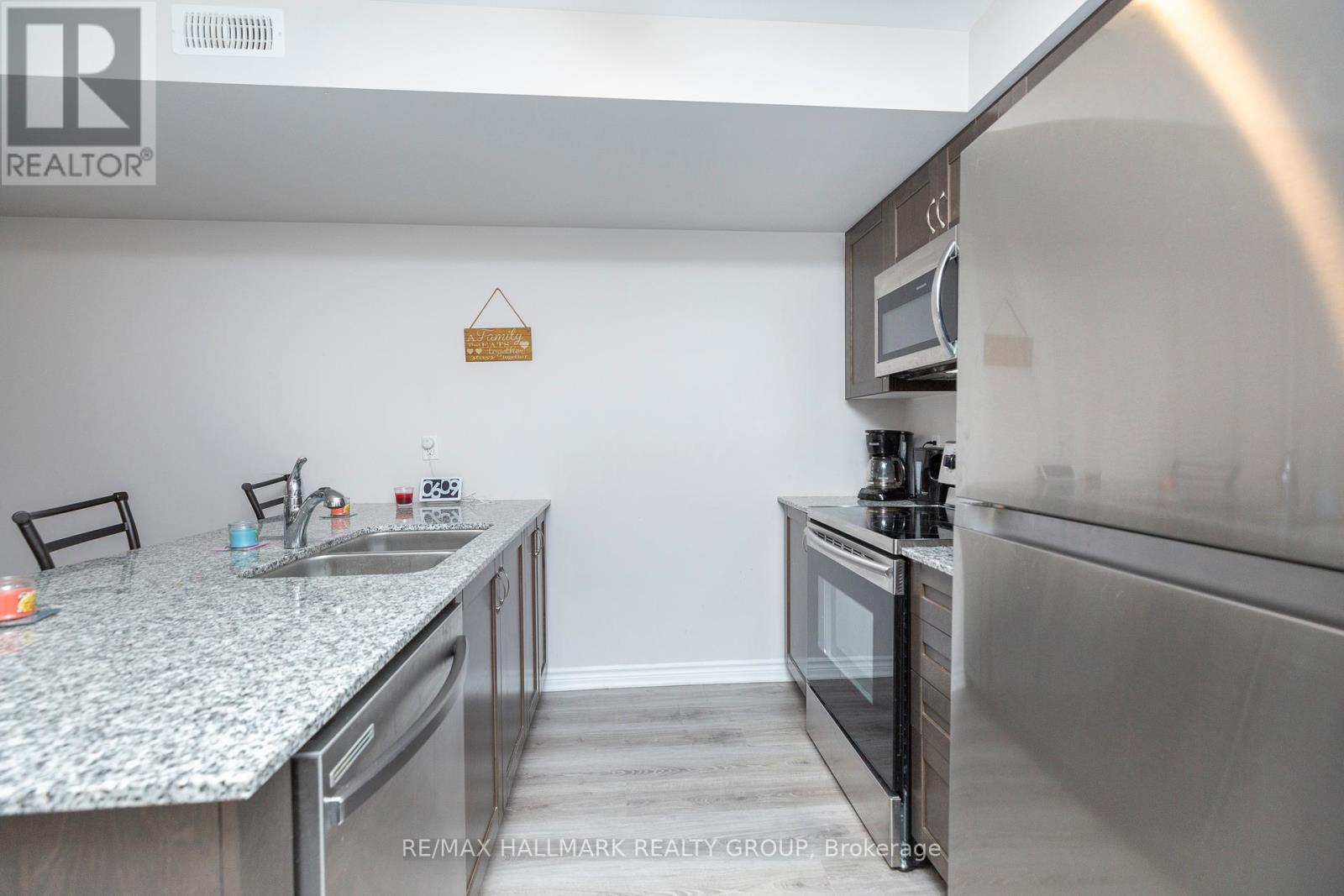 105 Walleye Private, Ottawa, Ontario  K2J 6L3 - Photo 17 - X12283479