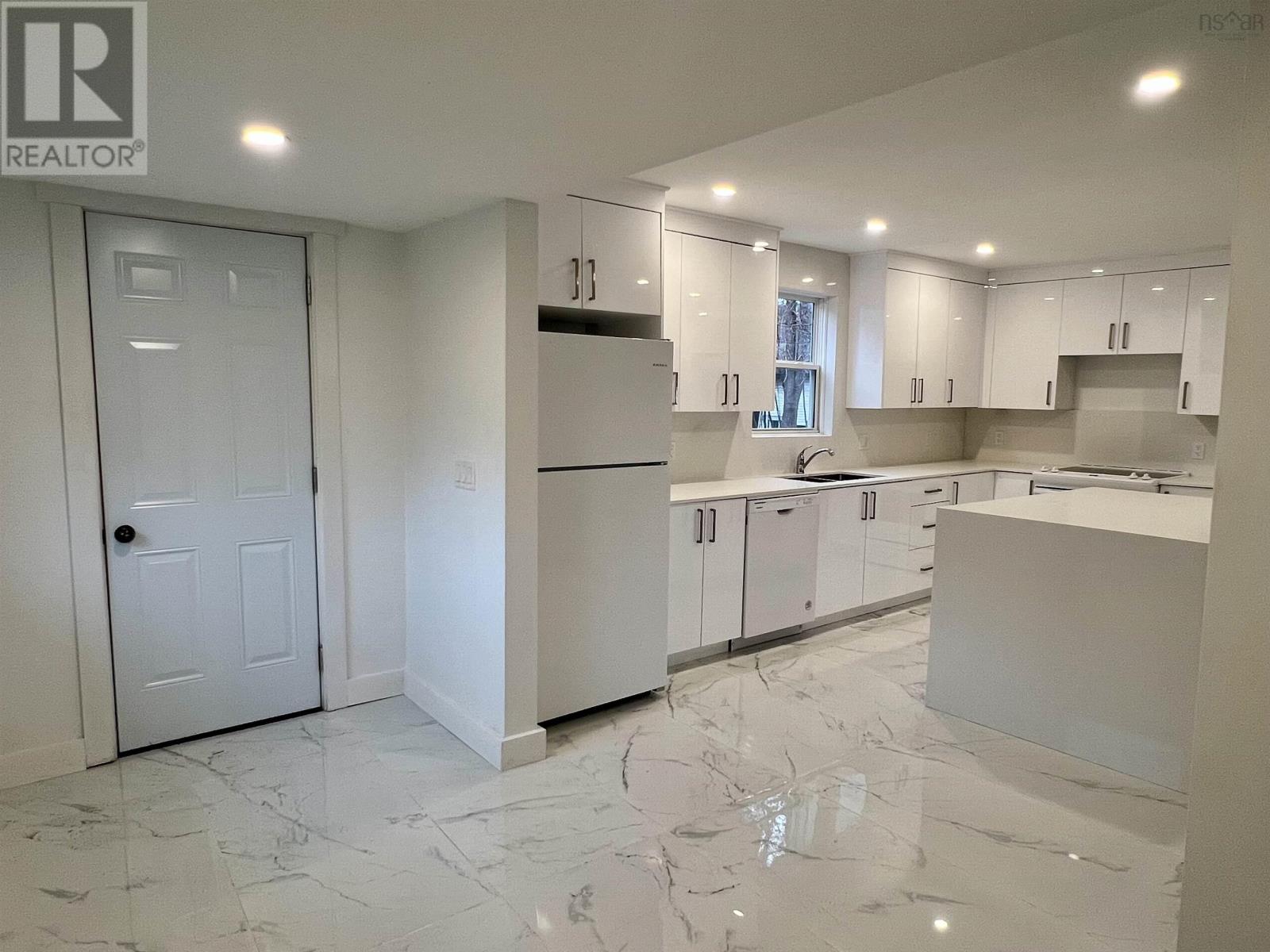 Property at 221 MacLean Street image 5