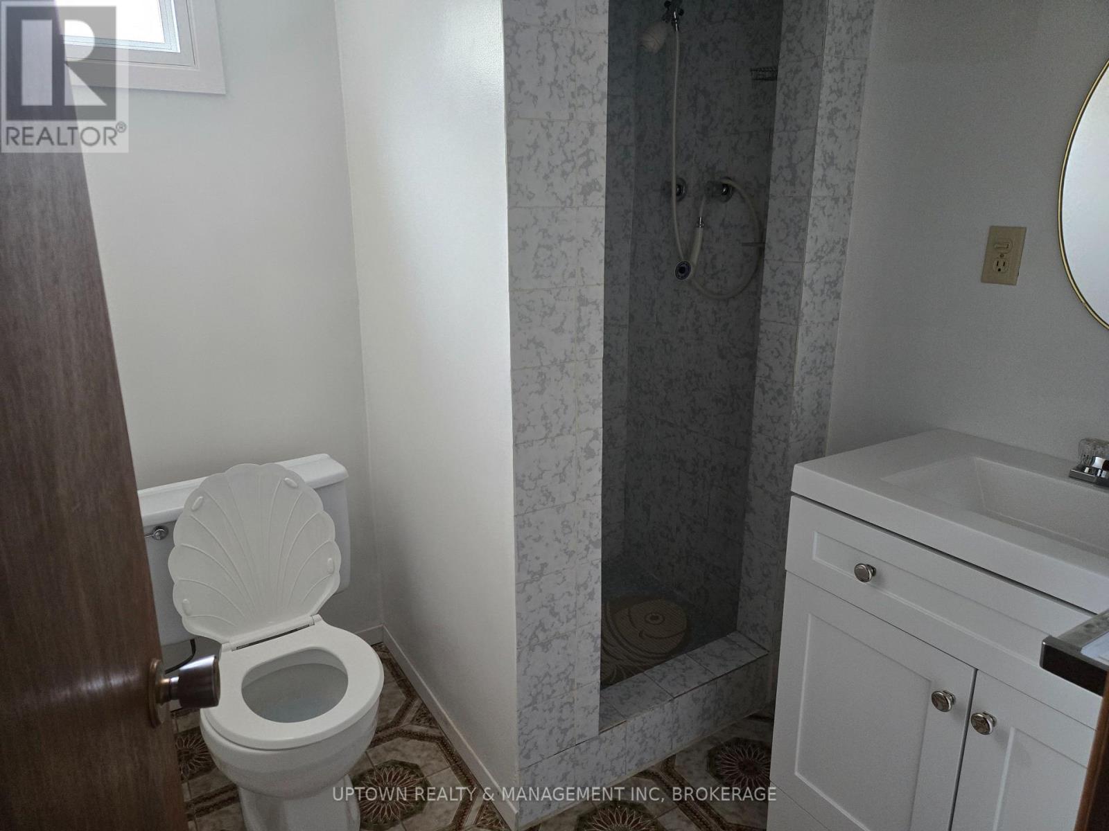 35 Allan Drive, St. Catharines, Ontario  L2N 6H3 - Photo 16 - X12283536