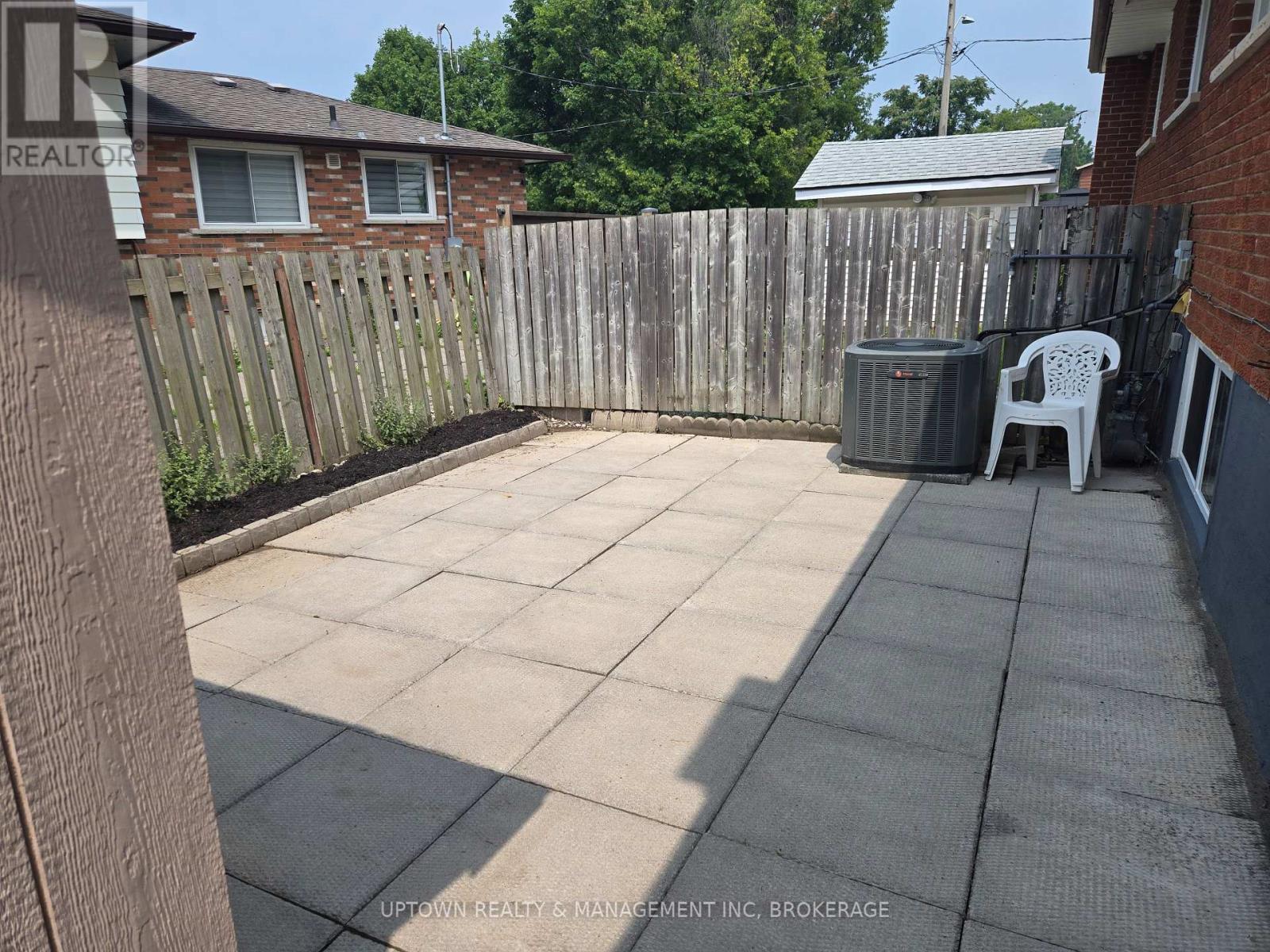 35 Allan Drive, St. Catharines, Ontario  L2N 6H3 - Photo 3 - X12283536