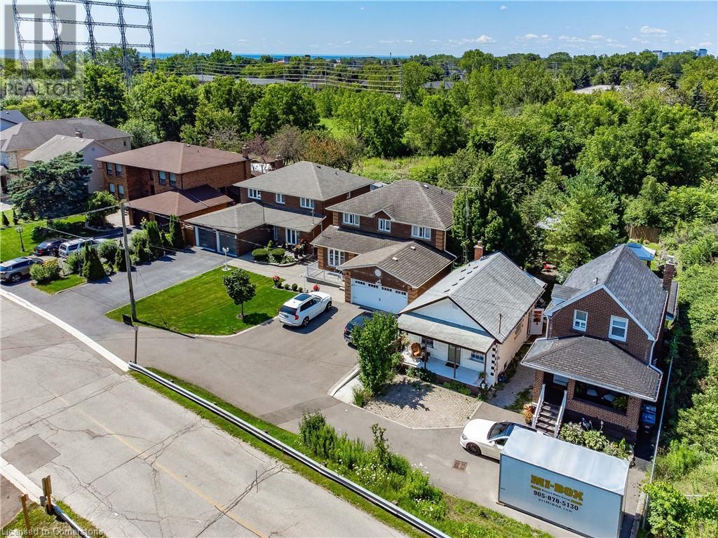 Property at 1104 HAIG Boulevard image 2