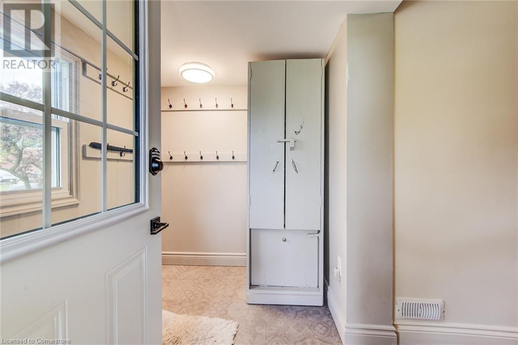 Property at 52 BARBARA Crescent image 3