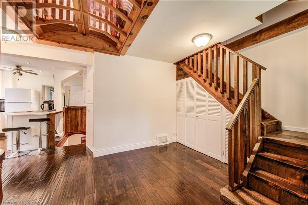Property at 52 BARBARA Crescent image 4