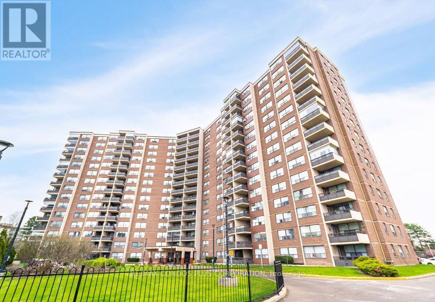 802 - 551 The West Mall Road, Toronto (Etobicoke West Mall), Ontario  M9C 1G7 - Photo 1 - W12283384