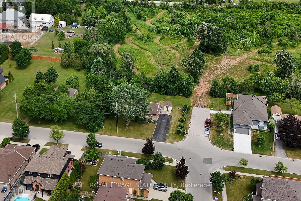 Property at 220 WINONA ROAD image 5