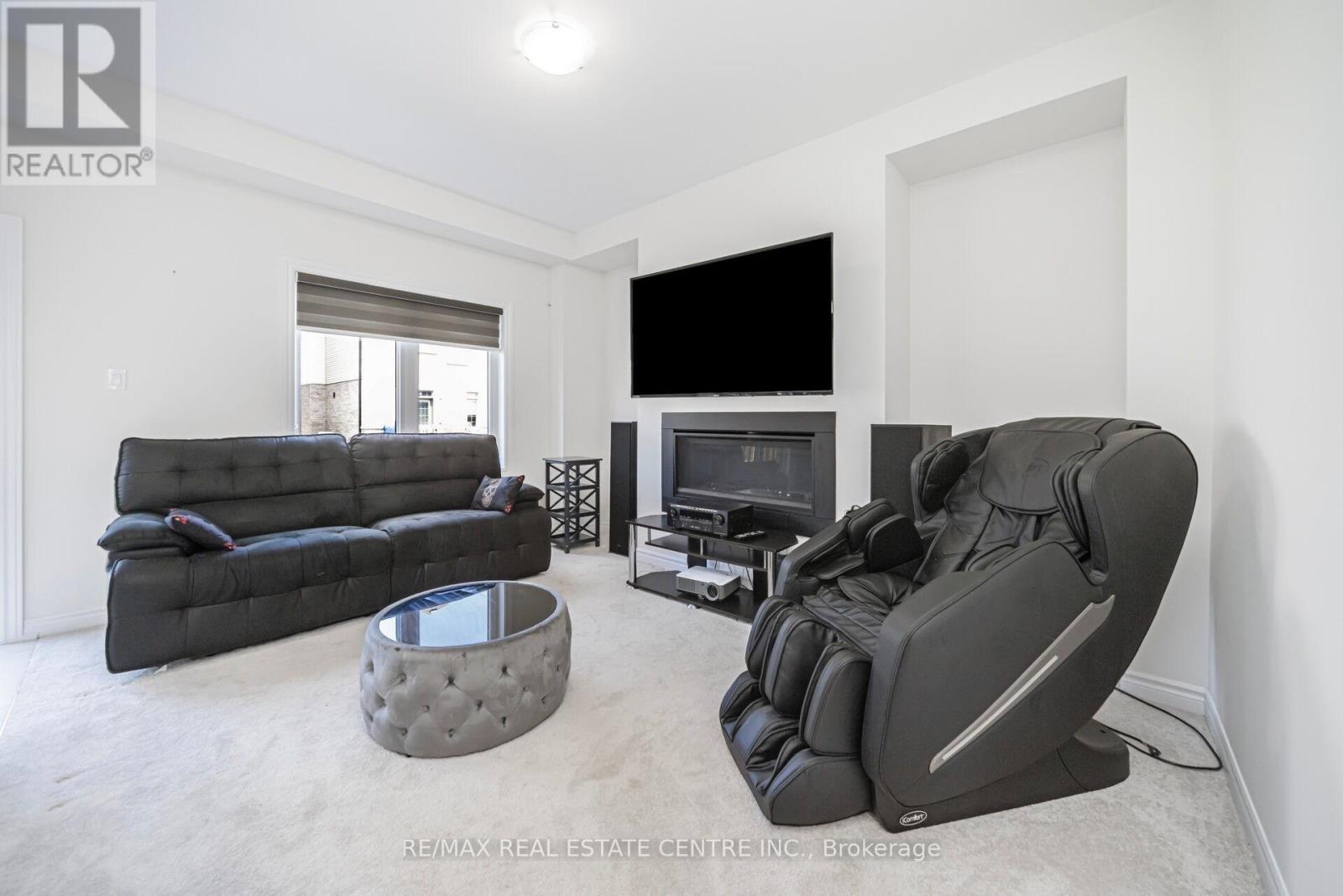 16 Flagg Avenue, Brant (Paris), Ontario  N3L 0K2 - Photo 15 - X12283397