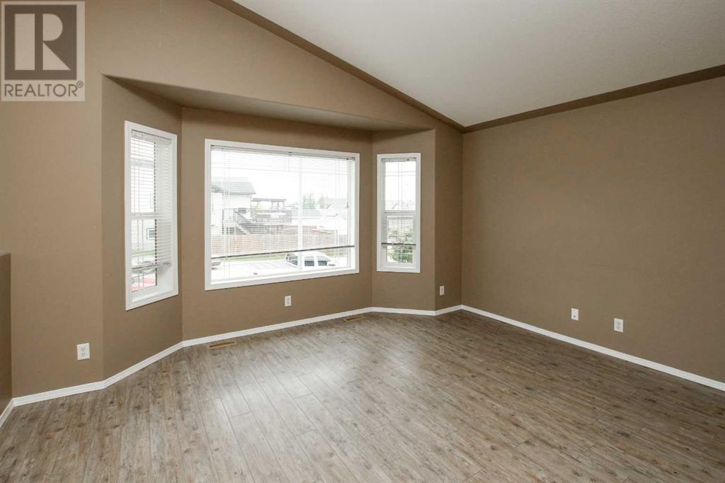 Property at 27 Inkster Close image 3