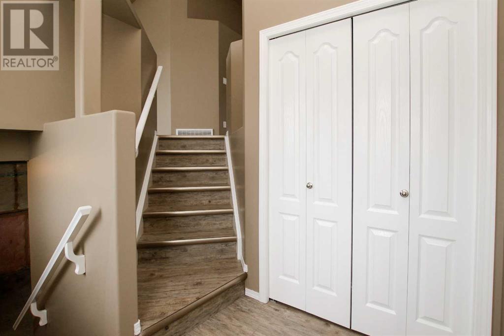 Property at 27 Inkster Close image 2