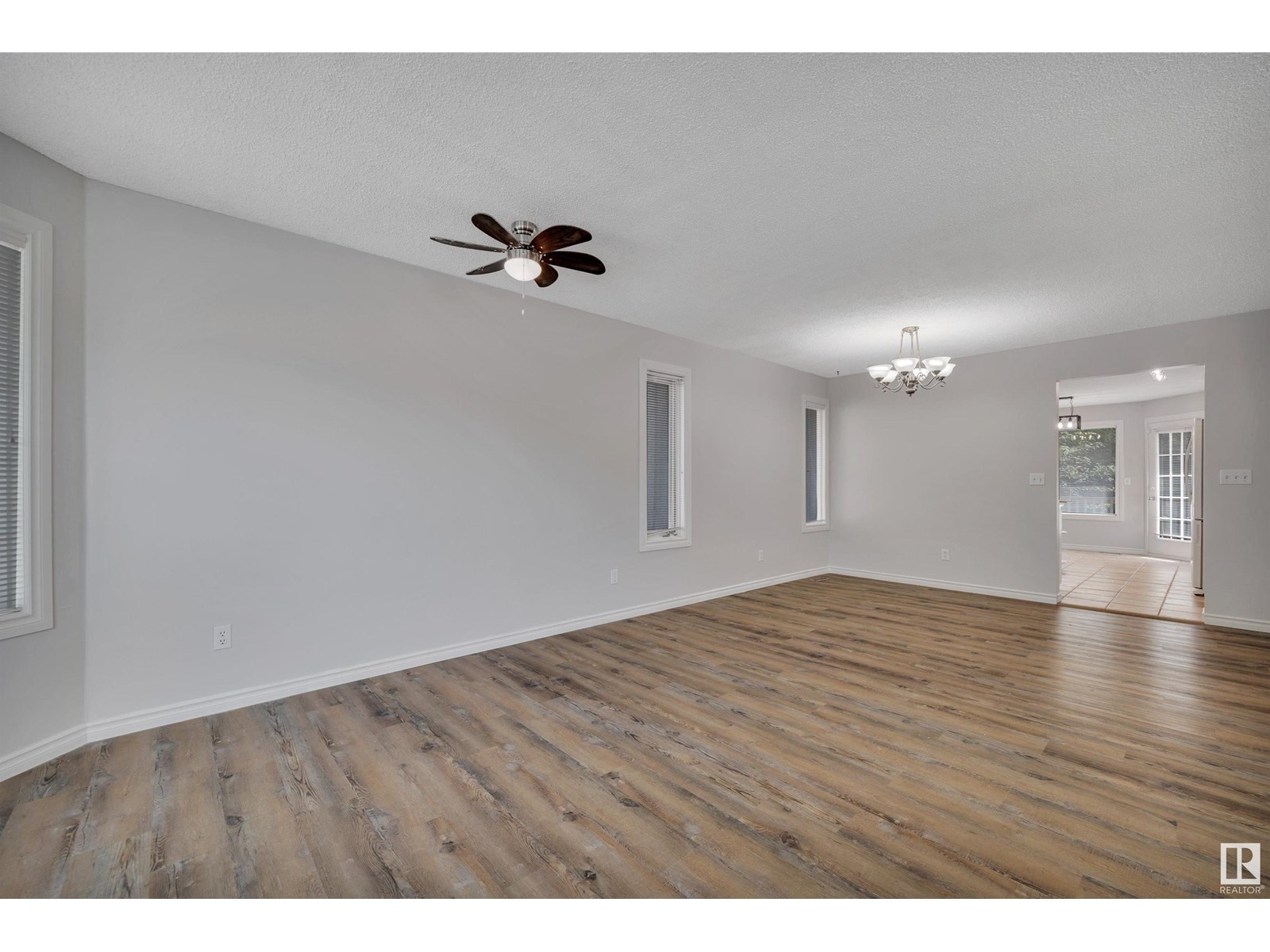 Property at 4803 59 ST image 3