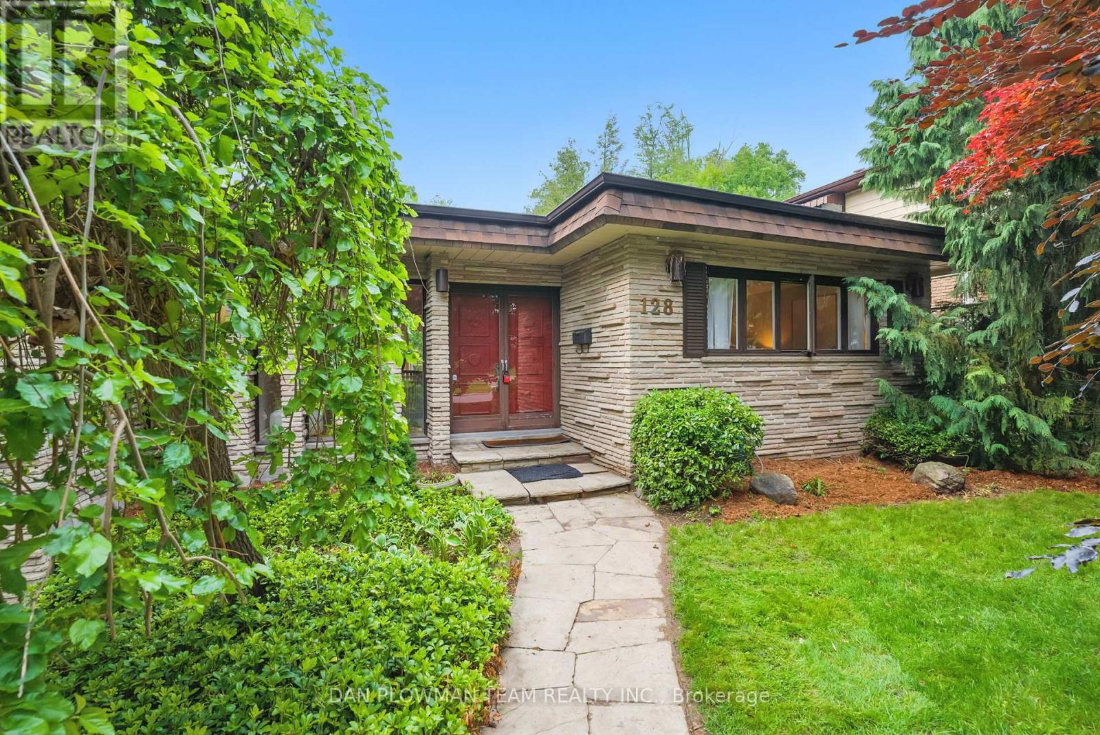 Property at 128 MARICA AVENUE image 1