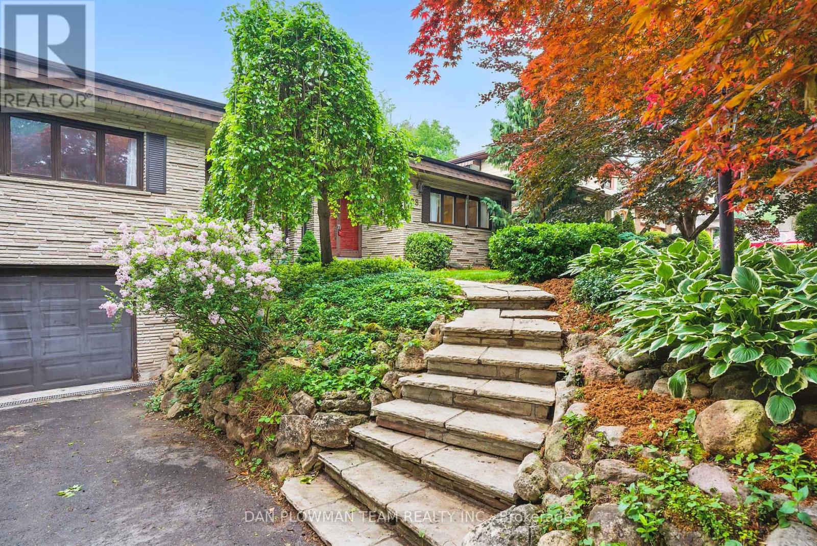 Property at 128 MARICA AVENUE image 2