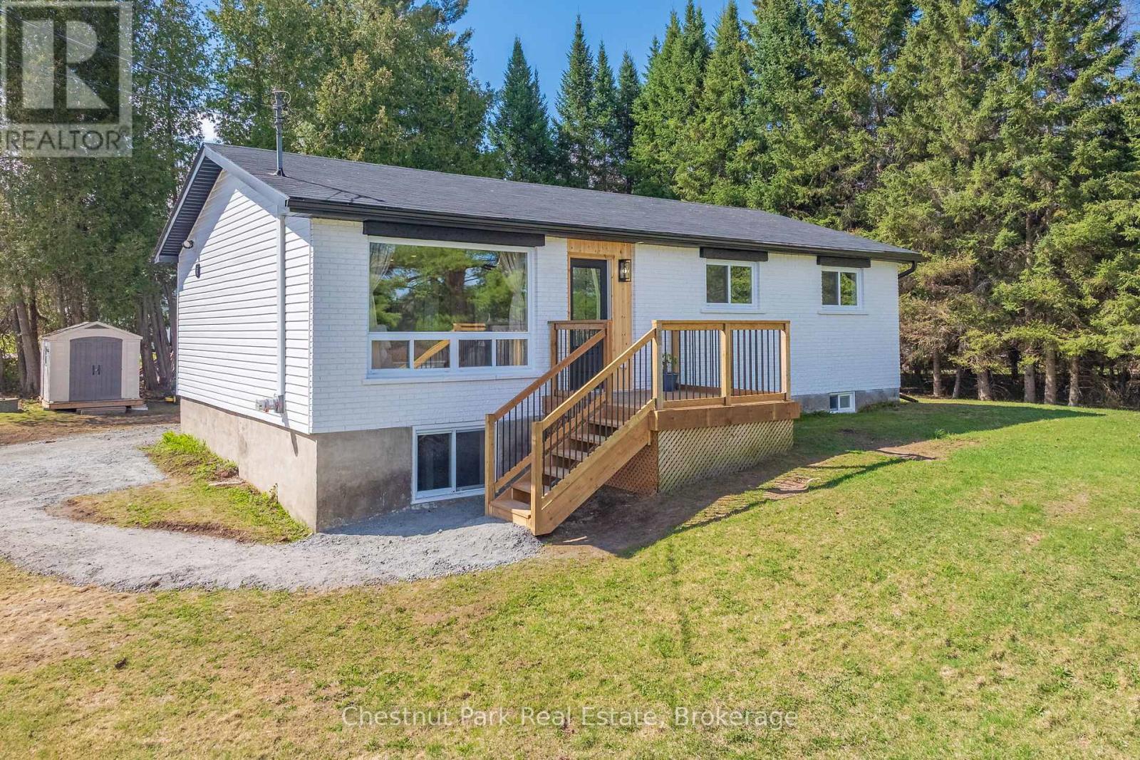 179 Rowanwood Road, Huntsville, Ontario  P0B 1M0 - Photo 12 - X12131127