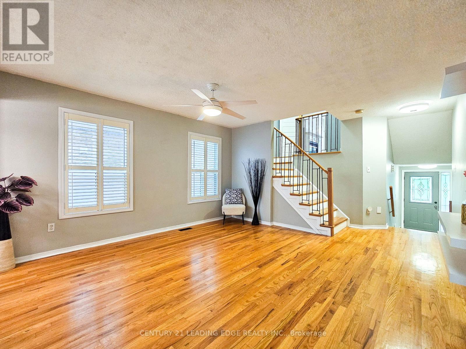 Property at 9 PORTAGE TRAIL image 4