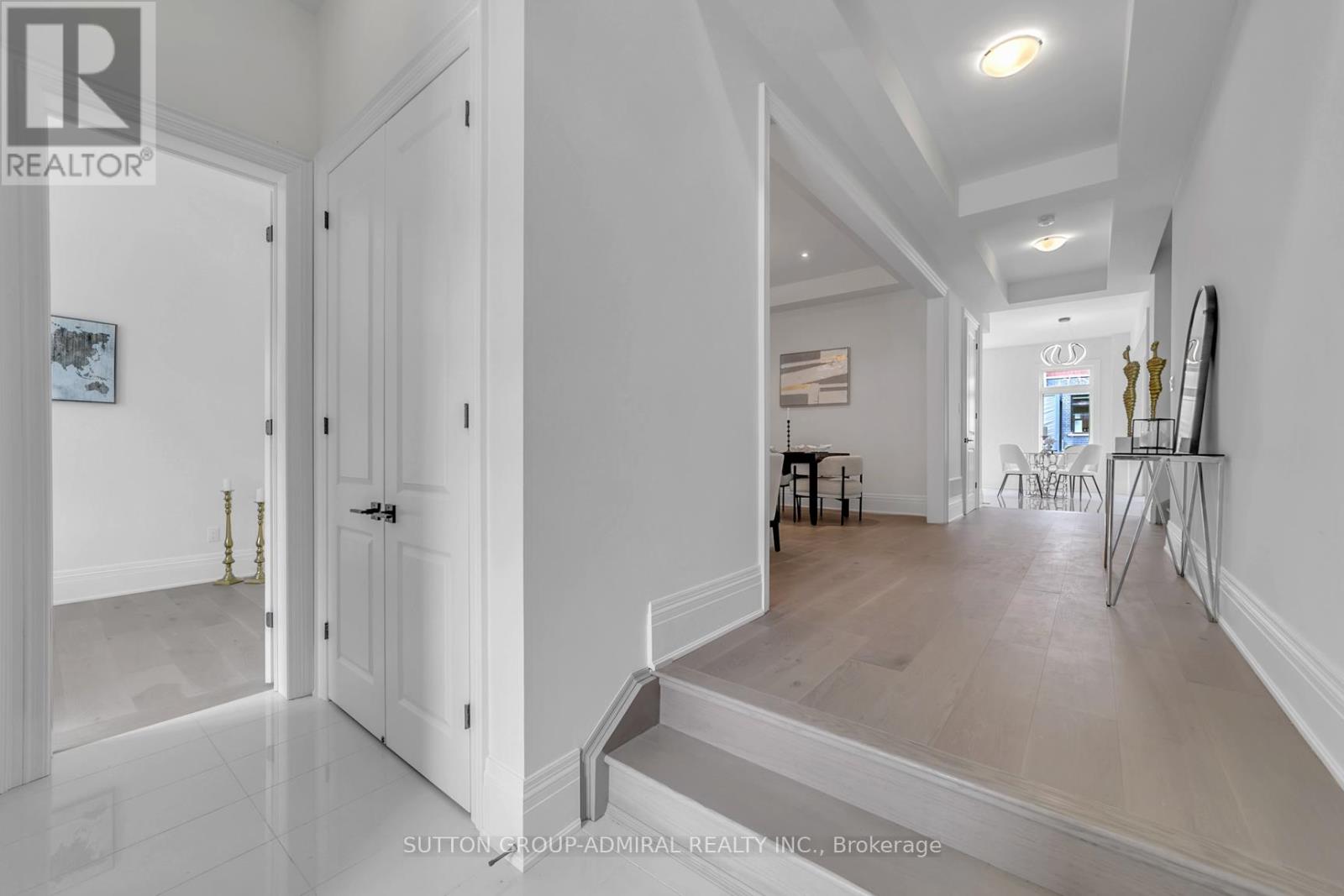 Property at 36 ROYAL HILL COURT image 4