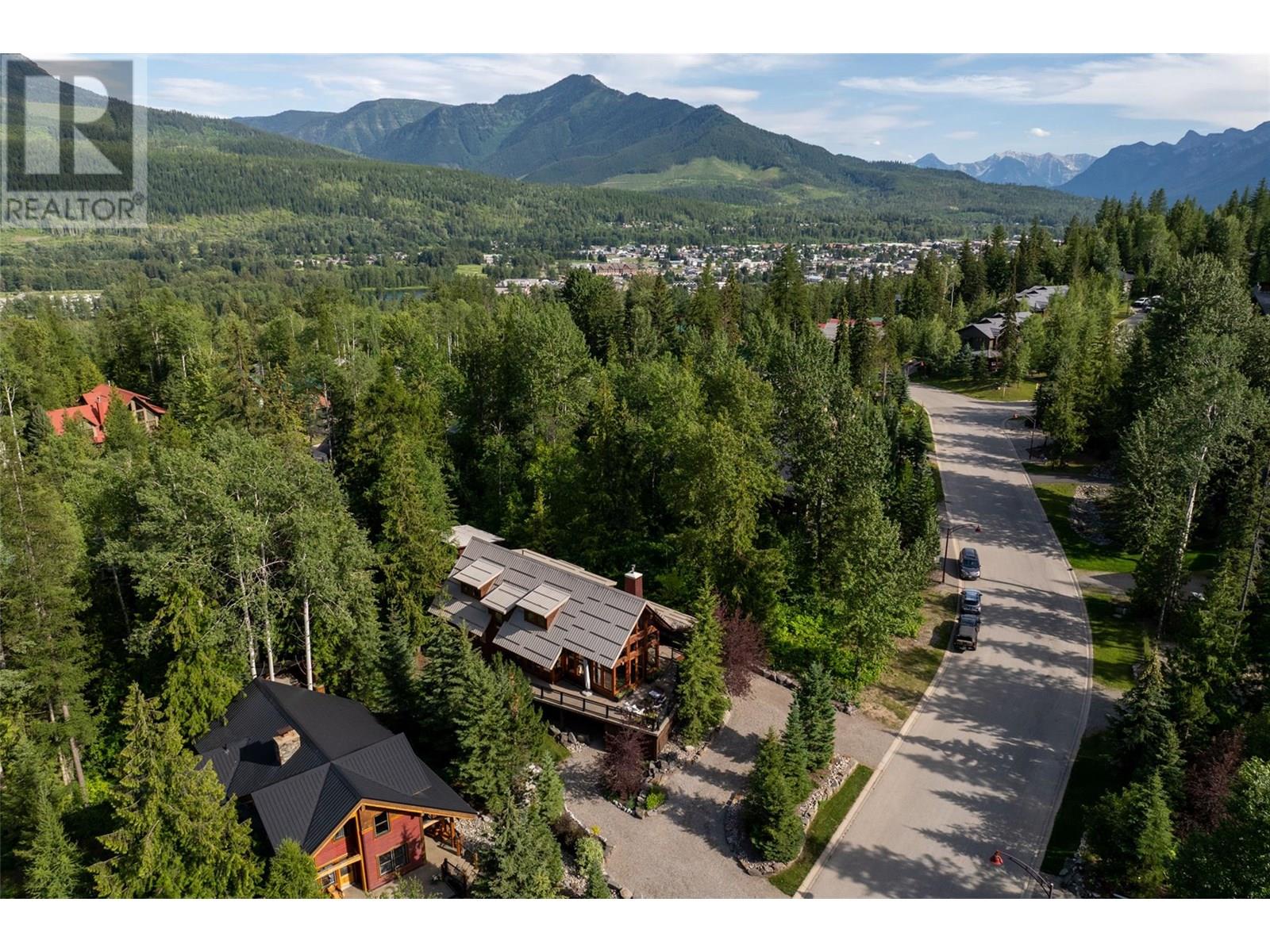 20 Alpine Trail Crescent, Fernie, British Columbia  V0B 1M5 - Photo 10 - 10355838