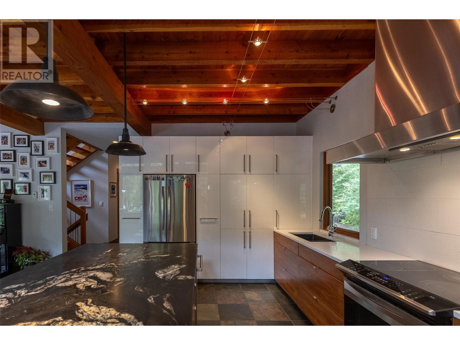 20 Alpine Trail Crescent, Fernie, British Columbia  V0B 1M5 - Photo 36 - 10355838