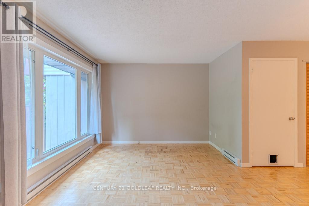 1342 Cedarcroft Crescent, Ottawa, Ontario  K1B 5C8 - Photo 10 - X12283559