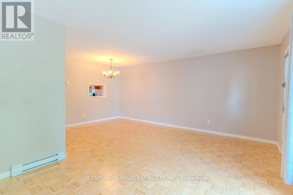1342 Cedarcroft Crescent, Ottawa, Ontario  K1B 5C8 - Photo 12 - X12283559