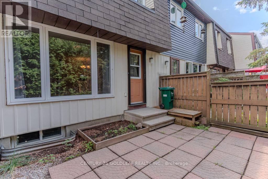 1342 Cedarcroft Crescent, Ottawa, Ontario  K1B 5C8 - Photo 32 - X12283559