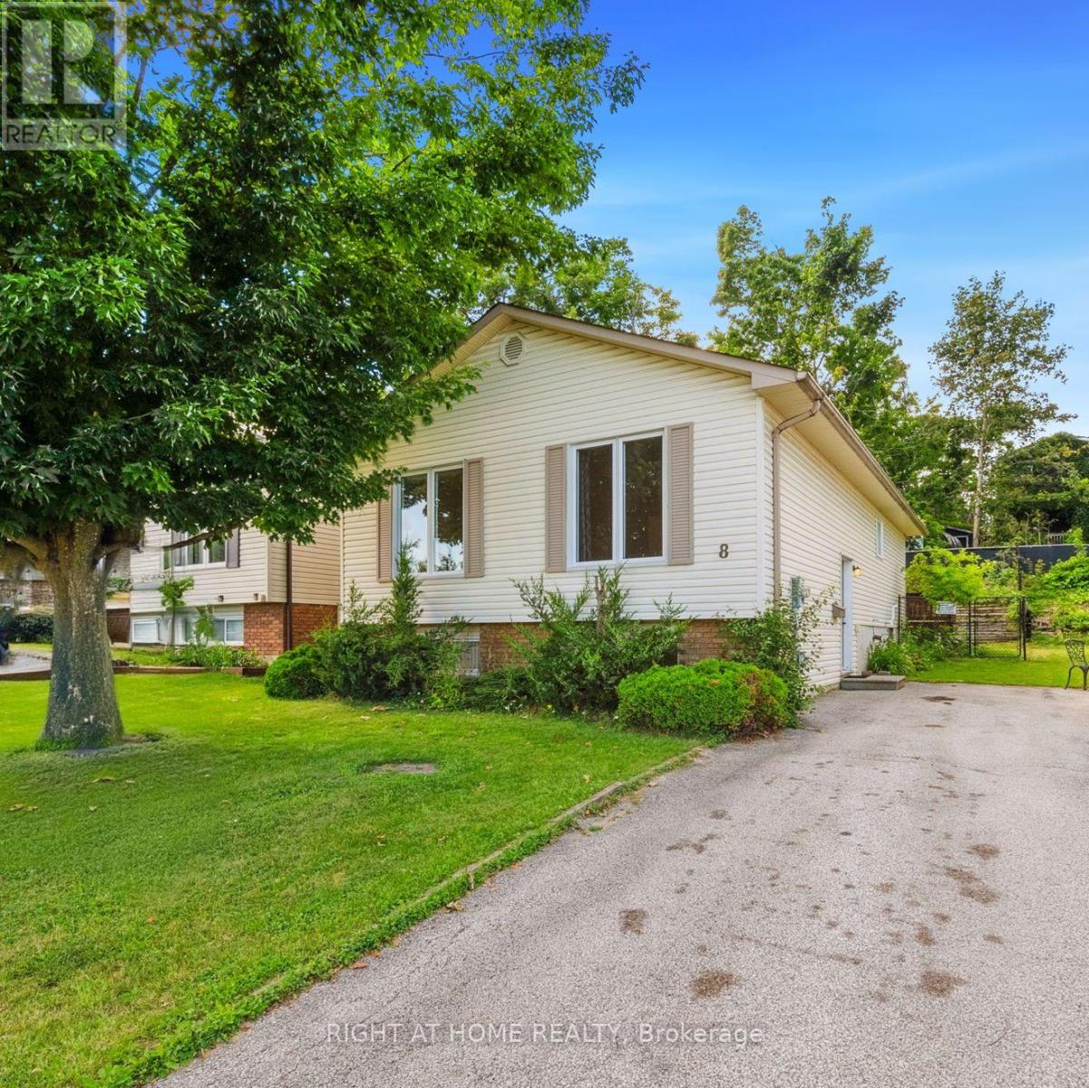 Property at 8 CHRISTINE PLACE image 1