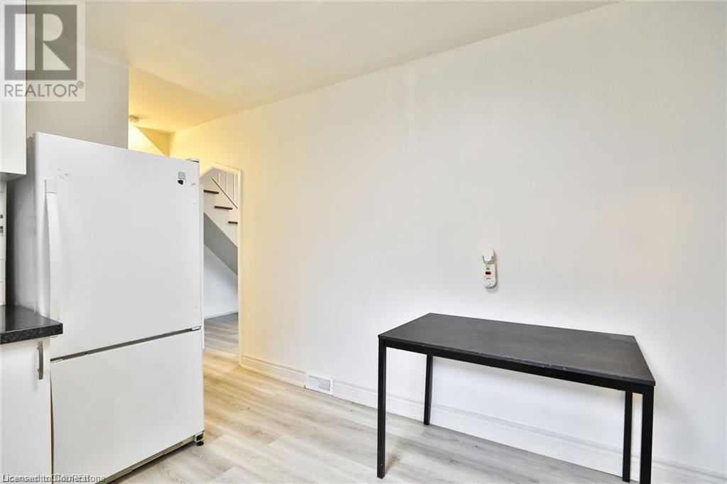 35 West 3rd Street, Hamilton, Ontario  L9C 3J8 - Photo 11 - 40751161