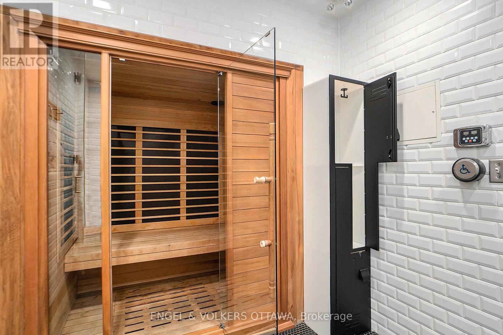 305 - 428 Sparks Street, Ottawa, Ontario  K1R 0B3 - Photo 19 - X12163855