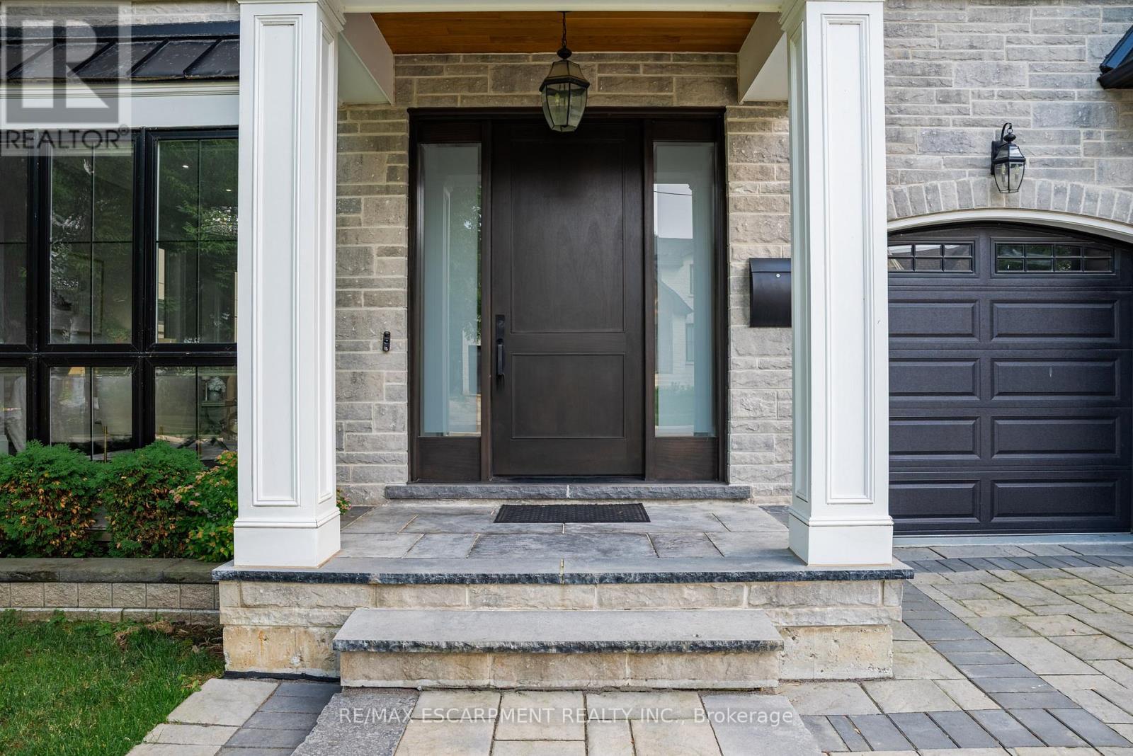 Property at 1368 KENMUIR AVENUE image 3
