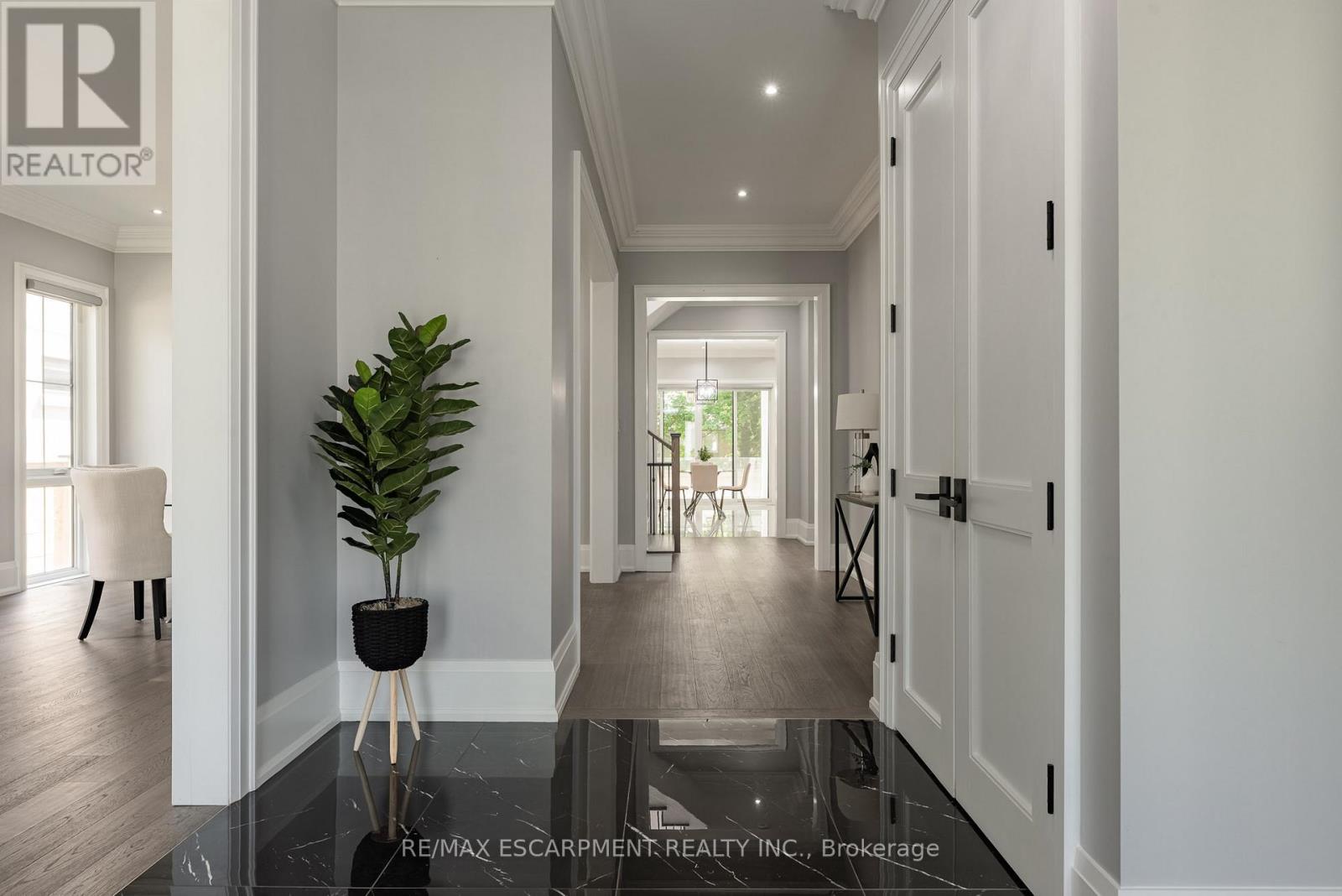 Property at 1368 KENMUIR AVENUE image 4