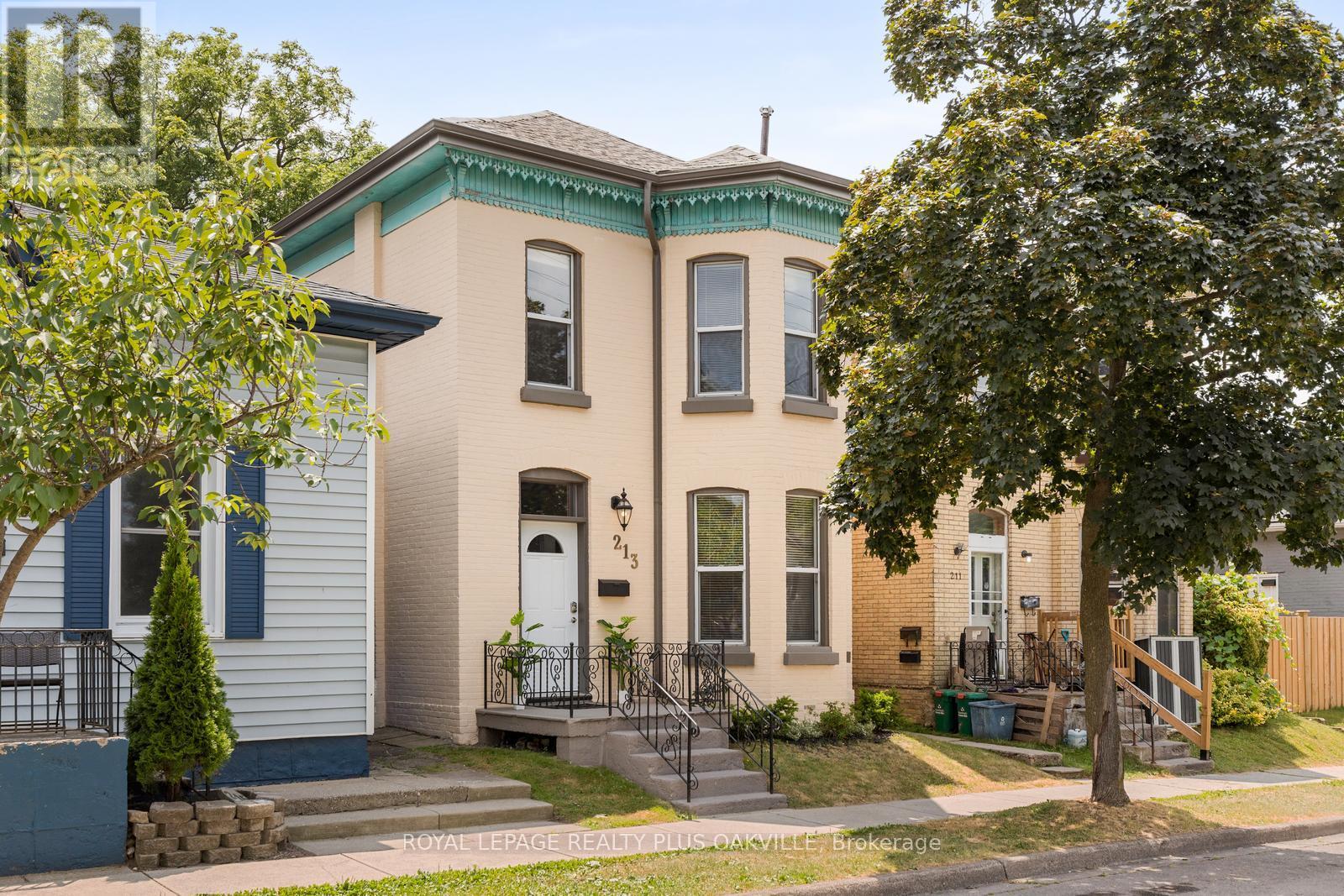 Property at 213 DARLING STREET image 1