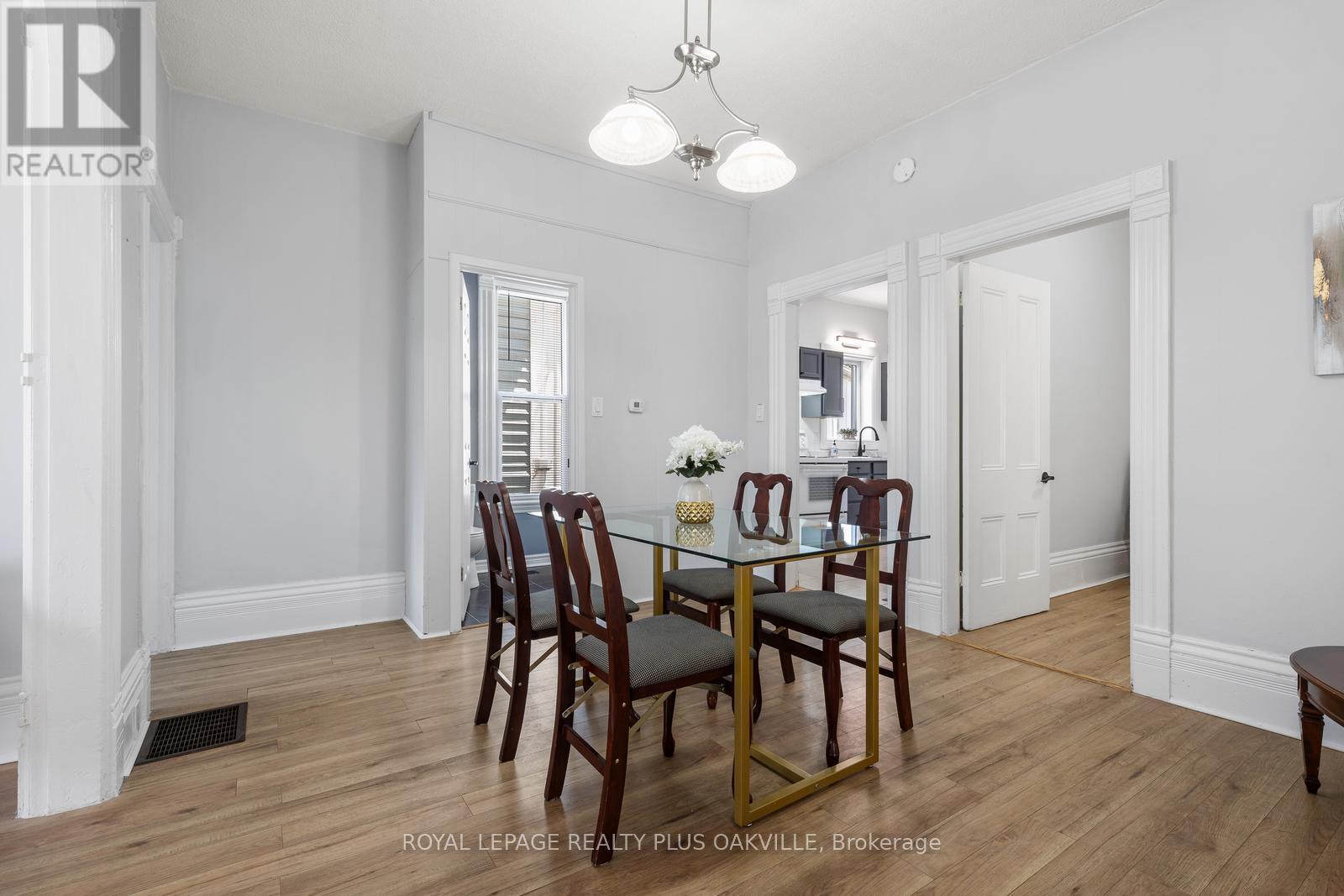 213 Darling Street, Brantford, Ontario  N3S 3X1 - Photo 12 - X12283440