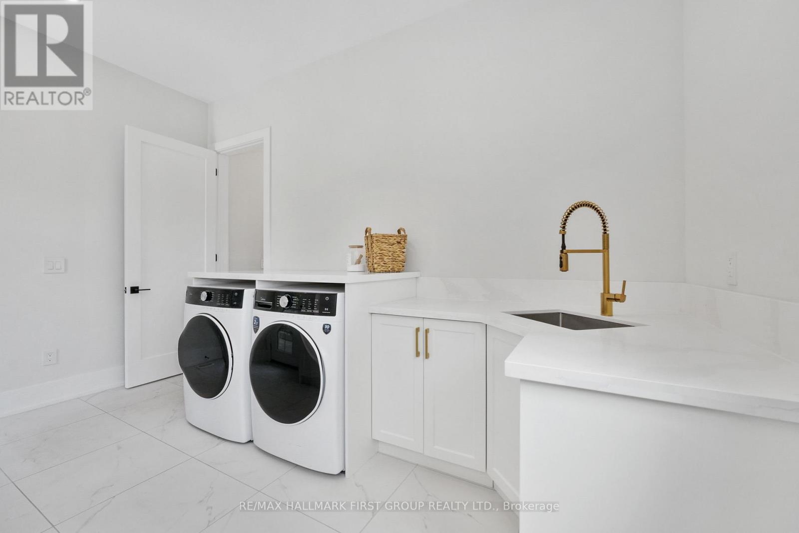 213 Suzanne Mess Boulevard, Cobourg, Ontario  K9A 3L3 - Photo 21 - X12283456
