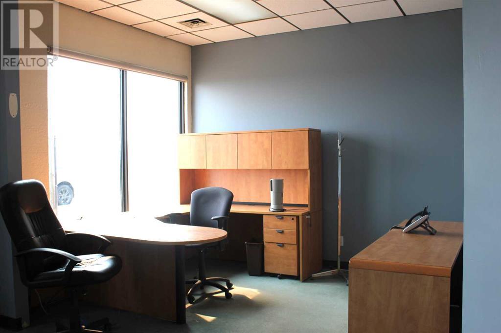 1954 10 Avenue Nw, Medicine Hat, Alberta  T1A 7J5 - Photo 4 - A2227924