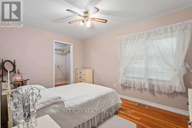 18725 Desmond Road, Chatham-Kent, Ontario  N0P 2C0 - Photo 28 - X12283034