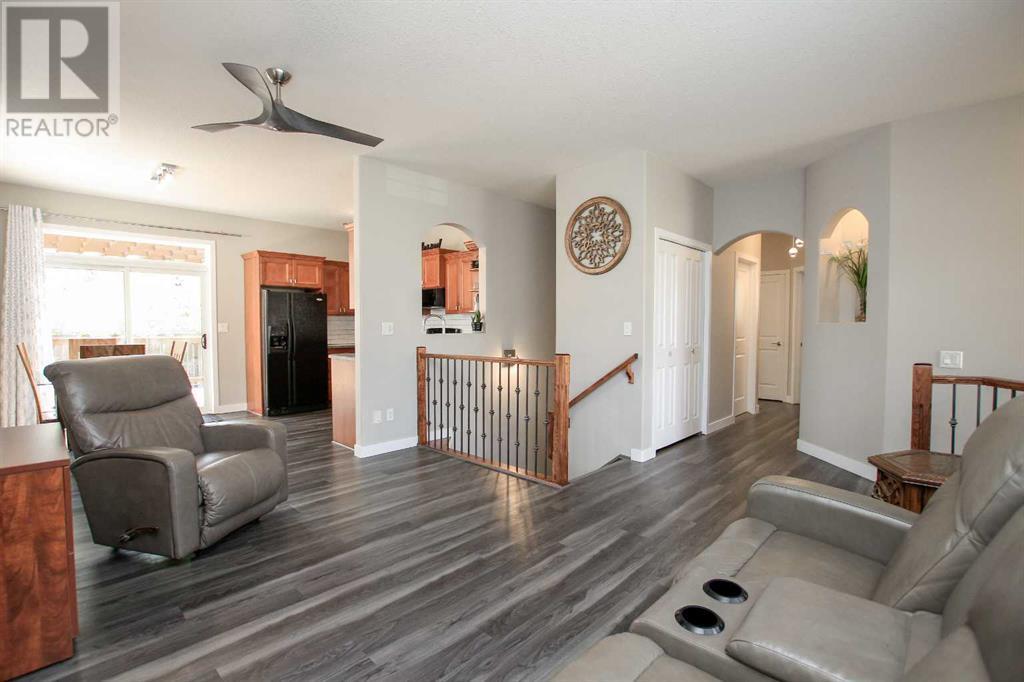 Property at 128 Ingle Close image 4
