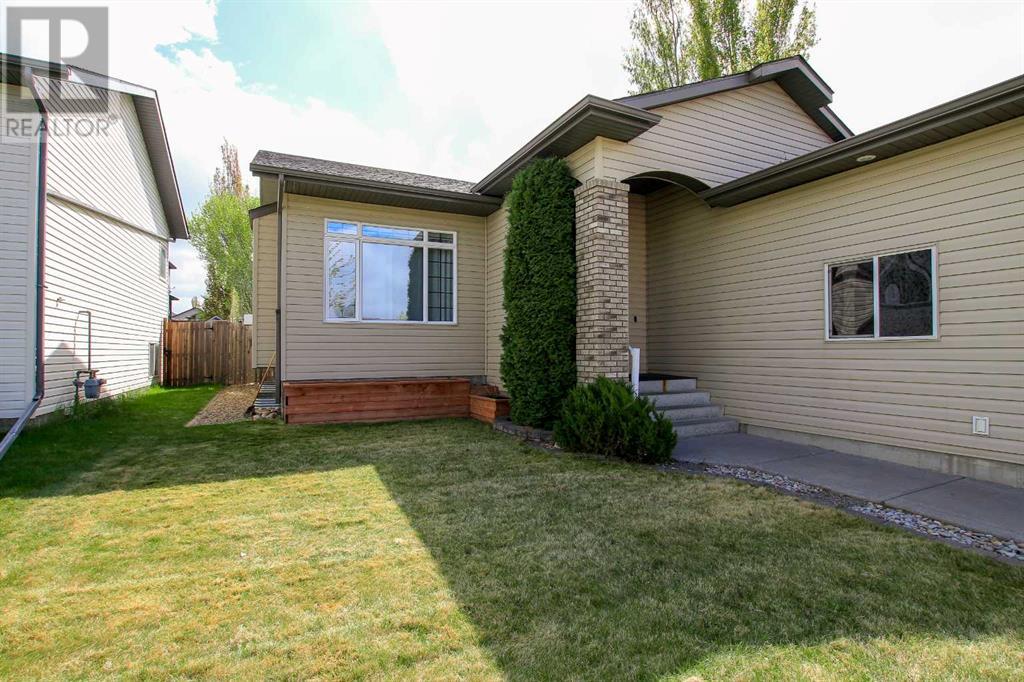 Property at 128 Ingle Close image 2