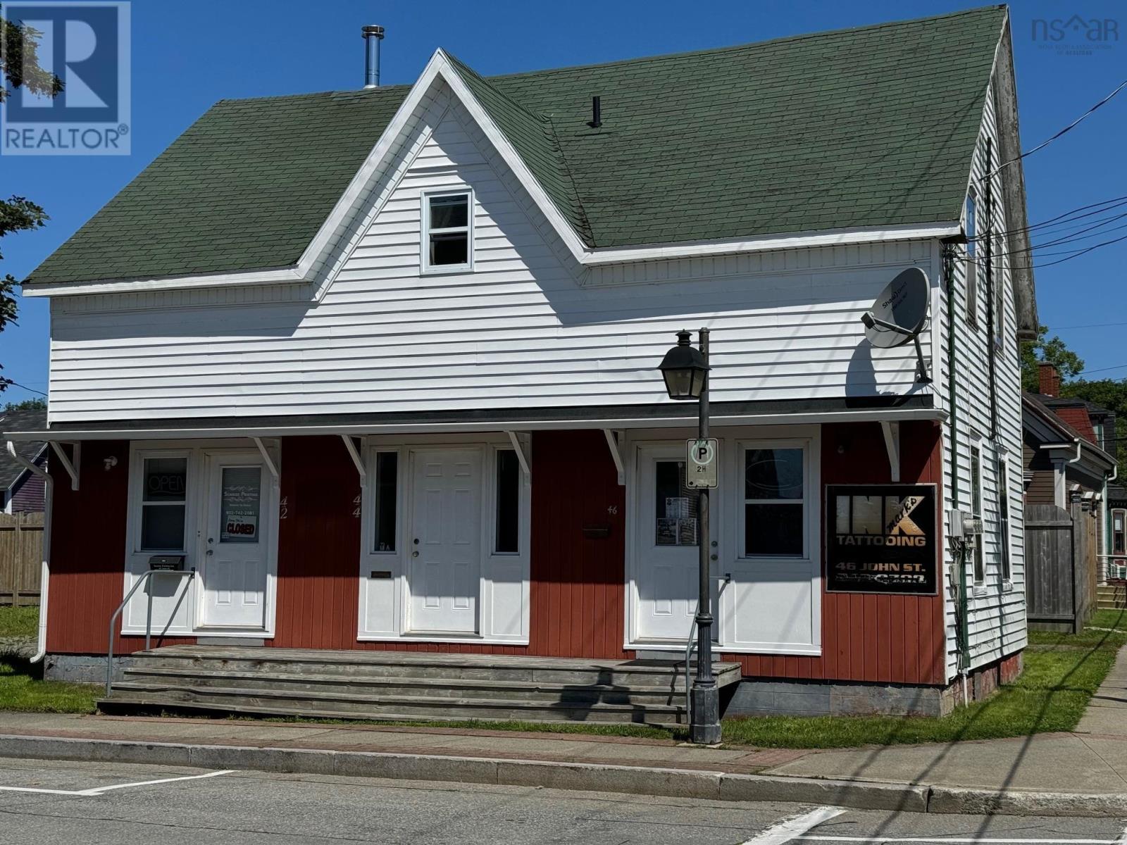 16 Willow Street, 42 44 46 John Street, Yarmouth, Nova Scotia  B5A 1V1 - Photo 2 - 202419626