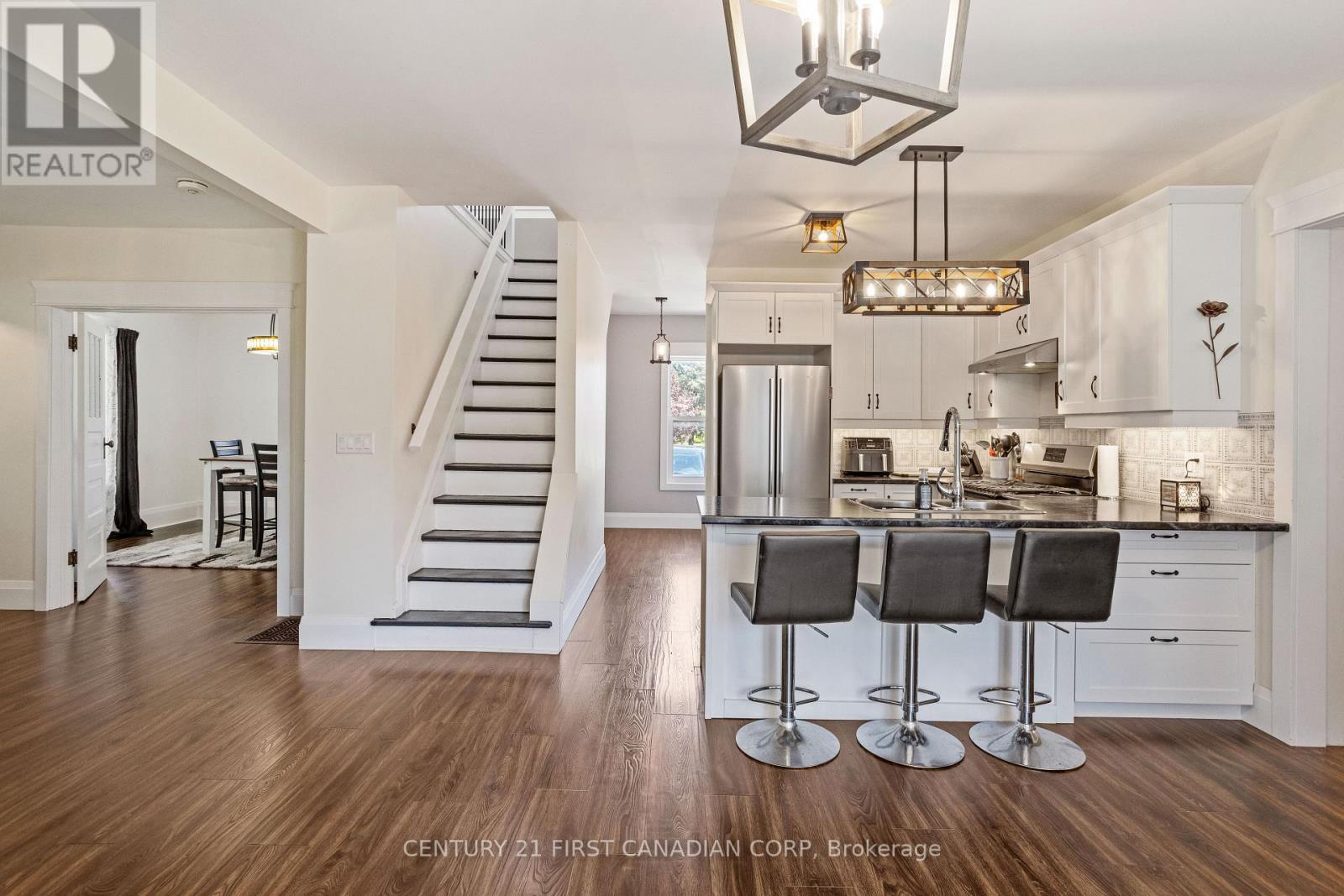 3199 Mount Carmel Drive, North Middlesex, Ontario  N0M 1N0 - Photo 15 - X12283662
