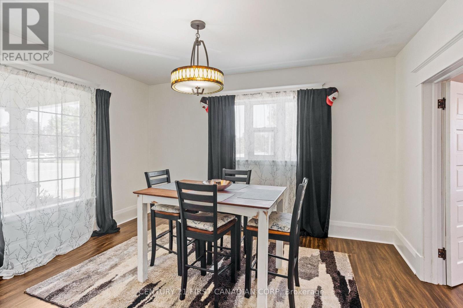 3199 Mount Carmel Drive, North Middlesex, Ontario  N0M 1N0 - Photo 16 - X12283662