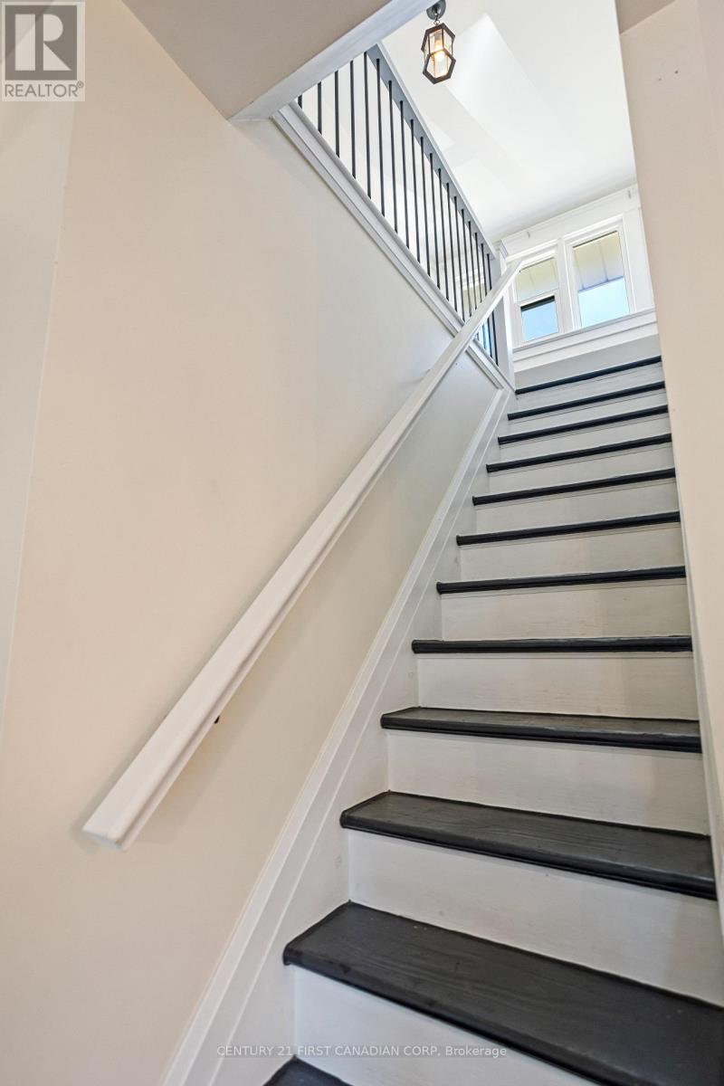 3199 Mount Carmel Drive, North Middlesex, Ontario  N0M 1N0 - Photo 22 - X12283662