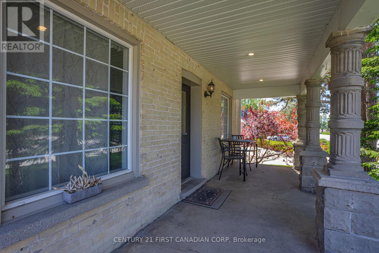 3199 Mount Carmel Drive, North Middlesex, Ontario  N0M 1N0 - Photo 30 - X12283662