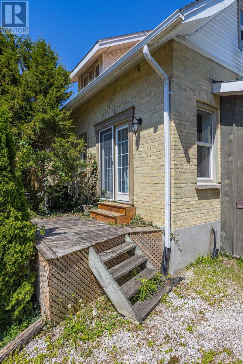 3199 Mount Carmel Drive, North Middlesex, Ontario  N0M 1N0 - Photo 33 - X12283662