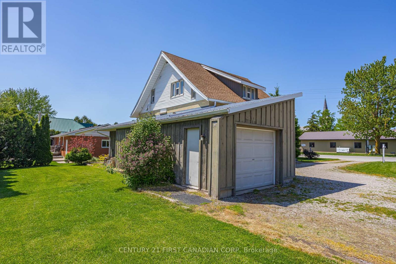 3199 Mount Carmel Drive, North Middlesex, Ontario  N0M 1N0 - Photo 35 - X12283662